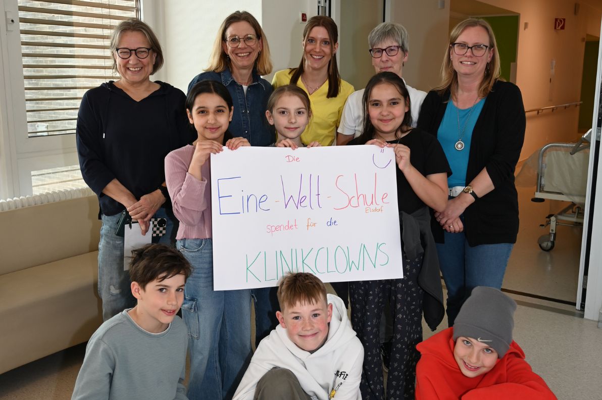Großzügige Spende der "Eine-Welt-Schule" Elsdorf bringt Freude in unsere Kinderklinik